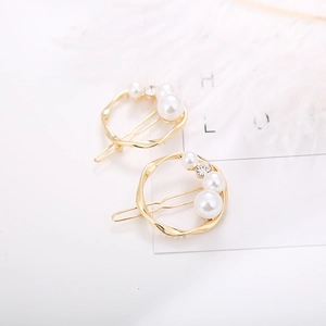 Minimalist geometric gold-plated hair clips with white pearls and small crystal rhinestones