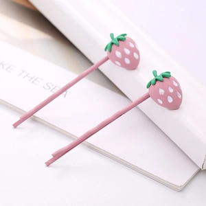 Barrettes à cheveux fraise rose pour filles avec un design 3D sur des épingles en métal