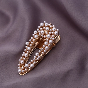 Elegant gold base rectangular duckbill clip featuring multi-size white pearls