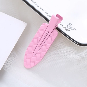 Rosa karierte Metall-Haarklammer mit 3D-Webstruktur für Damen im minimalistischen Stil