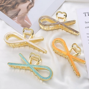 Elegant Alloy Resin Large Hair Claw Clip Metal Heart Shark Clip Non-slip Ponytail Holder Fashion Hair Accessories For Women