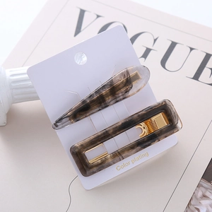 Elegant marble pattern acetate hair clip set with teardrop and rectangular shapes