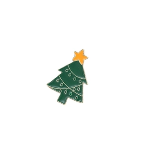 Christmas tree enamel brooch pin with green finish and gold metal plating for holidays