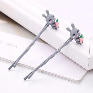Barrettes à cheveux mignonnes lapin gris avec carottes roses sur support blanc