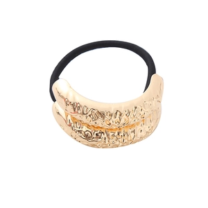 Haargummi im Punk-Stil mit strukturierter goldener Metallröhre und schwarzem Gummiband