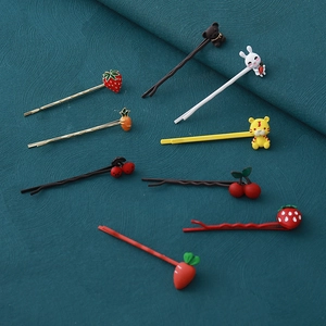Barrettes à cheveux mignonnes animaux et fruits avec fraise, lapin et ours designs