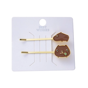 Niedliches Capybara Haarklammer-Set mit braunen Emaille-Cartoontieren auf Gold-Pins