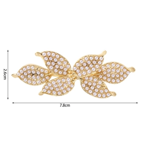 Detail showing dimensions of golden leaf hair clip with pearls 7.8cm in length