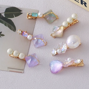 6-teiliges französisches Perlen-Haarspangen-Set mit Glitzersteinen und Herzanhängern