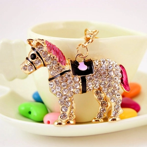 Sparkling crystal rhinestone horse keychain with gold plating for handbags and car accessories