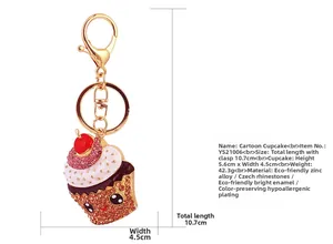 Détail du porte-clés cupcake en strass montrant les dimensions et le fermoir mousqueton