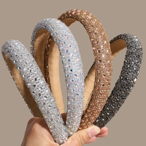 Serre-tête rembourré étincelant avec cristaux en argent, iris, champagne et gris