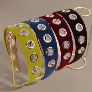 Serre-tête Large en Velours Punk Avec Oeillets Métalliques Design Évidé Couleur Unie Accessoires Cheveux Femme