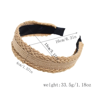 Detailed size chart of the retro braided knit headband with 4cm width and 33.5g weight