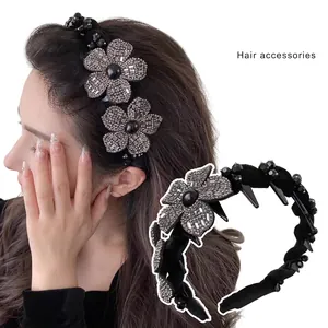 Sparkling rhinestone flower headband with velvet base and non-slip teeth for women