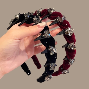 Elegant Velvet Rhinestone Headband For Women Vintage Pleated Padded Hair Band With Teeth Non-Slip Handmade Fashion Hair Accessories