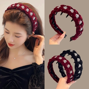 Velvet padded headband with sparkling rhinestones and non-slip teeth for women