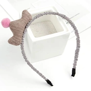 Serre-tête couronne rose pour filles avec ruban antidérapant en tissu gris plissé
