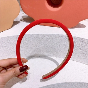 Serre-tête éponge rouge uni avec revêtement en tissu doux et doublure antidérapante