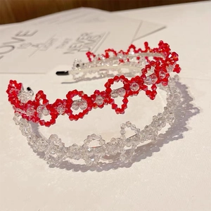 Serre-tête en cristal fait main avec motif cœur ajouré en rouge et transparent