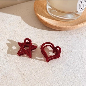 Mini pinces à cheveux en velours, formes étoile et cœur, finition floquée rouge foncé