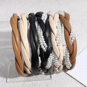 Serre-tête en Similicuir Tressé Coréen pour Femmes Antidérapant Avec Dents Strass Perle Accessoire Cheveux Mode