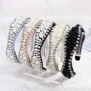 Serre-tête Baroque Künstliche Perle et Strass pour Femme Élégant Serre-tête Rembourré en Tissu Accessoire de Luxe pour Mariage Fête