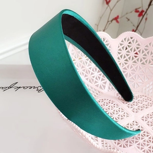 Serre-tête large en satin vert émeraude avec éponge et doublure antidérapante luxe