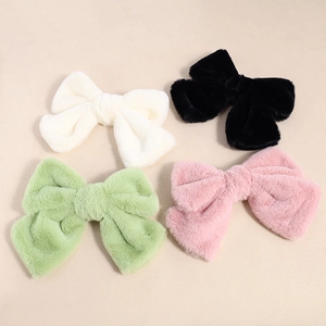 Sweet Plush Bow Hair Clip Large Faux Fur Bowknot Spring Clip For Women Girls Elegant Autumn Winter Hair Accessories