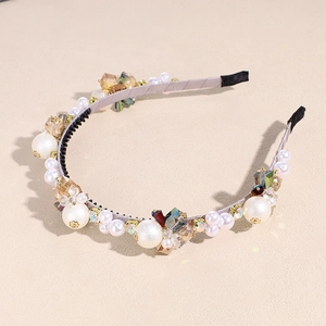 Serre-tête élégant avec perles blanches, cristaux colorés et ruban de soie gris clair
