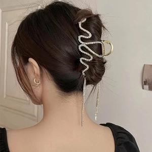 Pinza per Capelli in Metallo con Strass a Onde con Nappine Lunghe Elegante Fermaglio a Squalo Geometrico Oro Accessori Capelli Donna