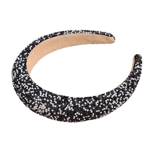 Baroque style pearl sponge headband with thick wide brim and non-slip velvet lining