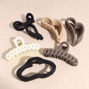 Matte Resin Large Hair Claw Clip Minimalist Bow Heart Wave Shape Strong Hold Hair Accessories For Women Daily Styling