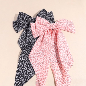Grandi fermagli per capelli a fiocco floreale con nastri lunghi in chiffon nero e rosa