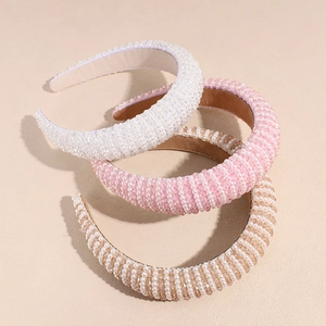 Serre-têtes faits main avec perles et cristaux en coloris blanc, rose et champagne