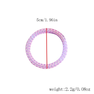 Dettaglio del diametro di 5 cm e peso per l'elastico per capelli a spirale viola