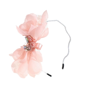 Serre-tête élégant avec fleurs en organza rose, perles colorées et nœud pour mariée