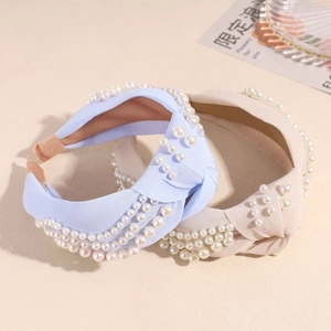Serre-têtes noués élégants en bleu clair et beige ornés de perles décoratives