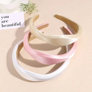Ensemble de trois serre-têtes en satin rembourré en champagne, rose et blanc pour volume