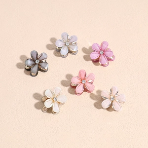 6er-Set Mini-Blumen-Haarklammern mit Harzblättern und Strasssteinen in sanften Pastelltönen