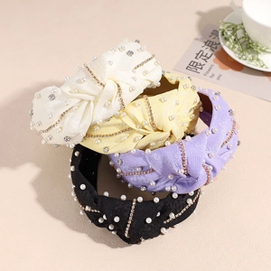 Lot de quatre serre-têtes noués en tissu avec perles élégantes et chaînes en strass