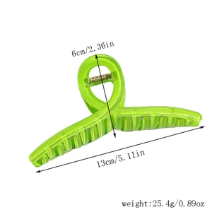Dimensions détaillées de la pince à cheveux crabe verte de 13cm avec taille et poids indiqués