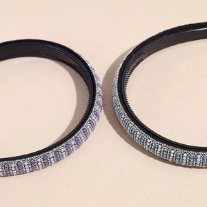 Elegant Baroque headband set with gradient pearls and rhinestones on non-slip base