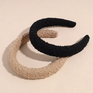 Serre-têtes rembourrés en laine d'agneau noire et beige pour coiffures d'hiver volumineuses