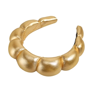 Cerchietto imbottito in oro metallizzato per donna con elegante effetto pelle nuvola