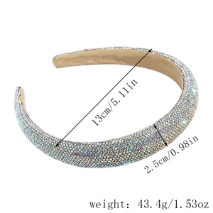 Détails du serre-tête en strass avec dimensions de 13 cm de diamètre et 2,5 cm de large