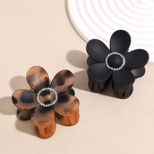 Rhinestone Flower Hair Claw Clip Leopard Print Black Matte Plastic Hair Catch Large Shark Clip For Women Hair Accessory