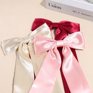 Set di tre fermagli per capelli in raso bordeaux, champagne e rosa con nastri lunghi