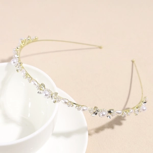 Serre-tête élégant en métal doré avec perles blanches et strass brillants pour femme