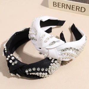 Serre-tête torsadé élégant avec perles et strass en satin noir et blanc brillant
